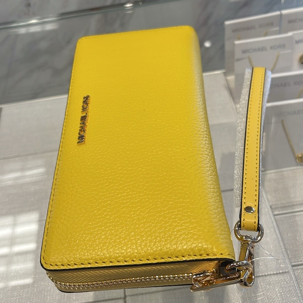 MICHAEL KORS JST 
Leather Continental Wristlet Phone Case Wallet Sunshine - Picture 14 of 16